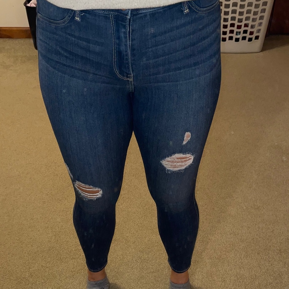 HOLLISTER JEANS
